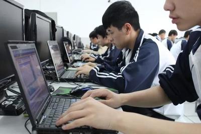 郫縣友愛職業(yè)技術(shù)學(xué)校2019年計算機應(yīng)用專業(yè)招生簡章